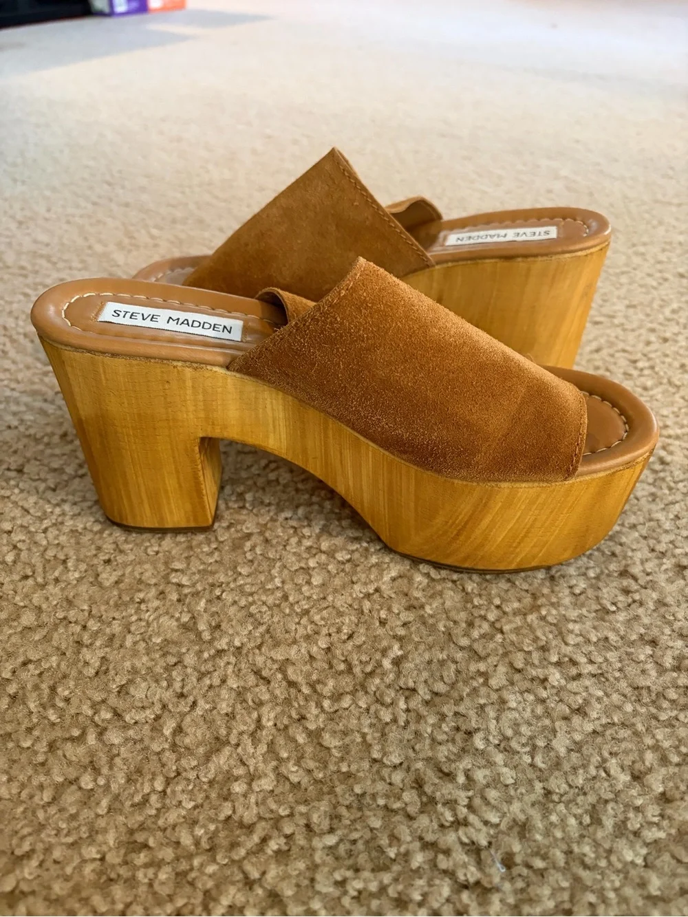 Steve Madden Tan Suede Platform Mule Size 8